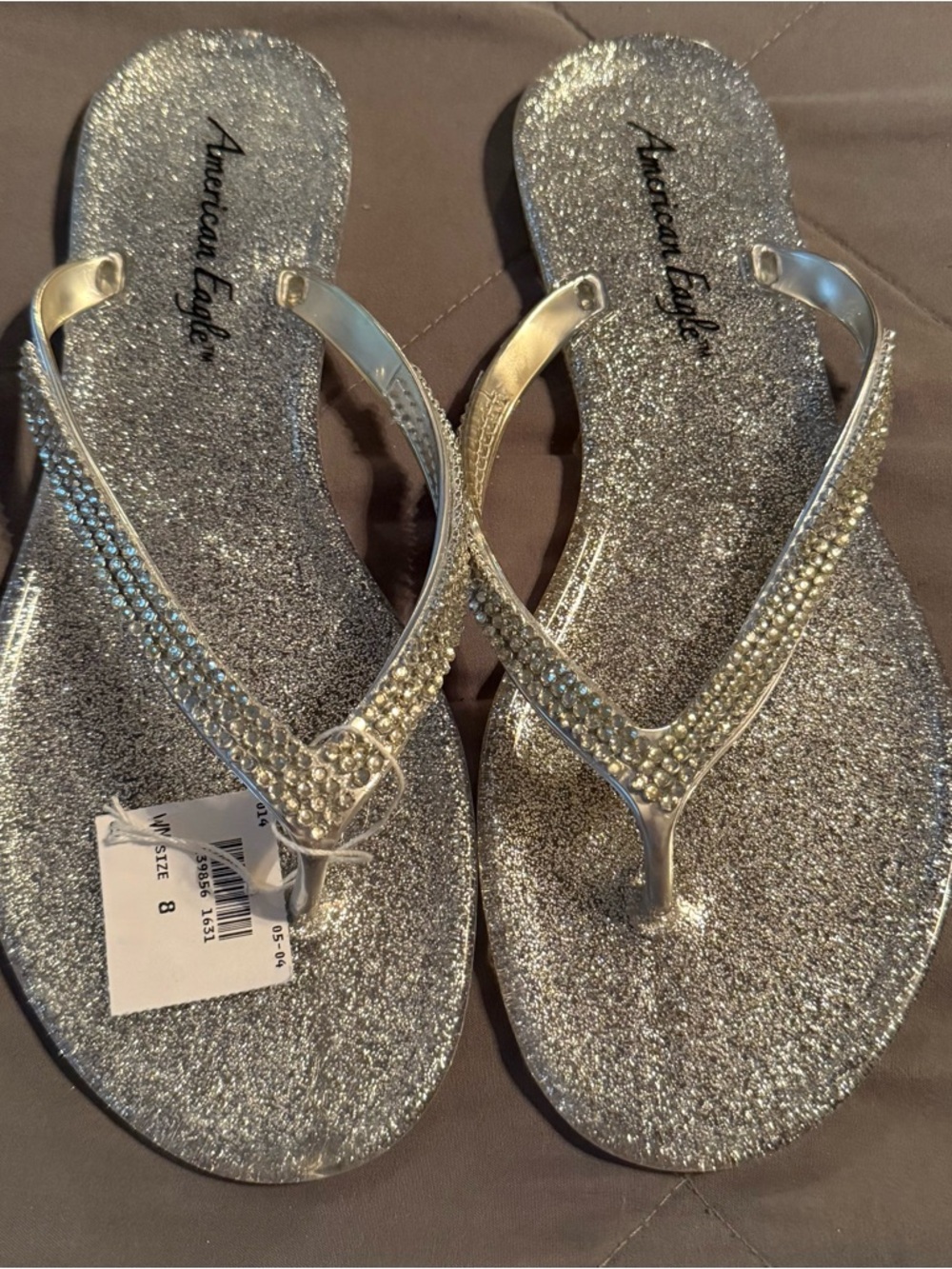 American Eagle Outfitters Silver Glitter Rhinestone Thong Sandals, Size 8 *NWT*